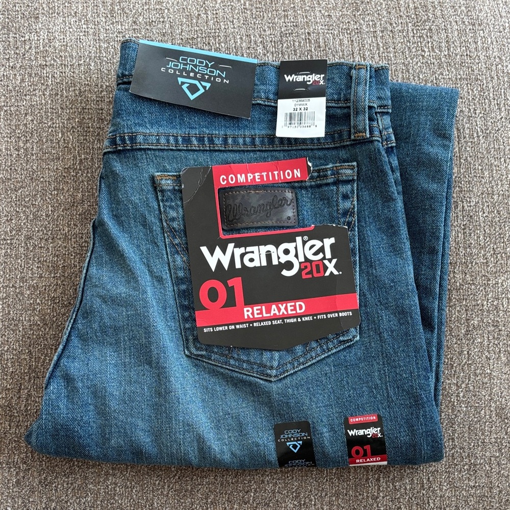 Wrangler Cody Johnson 20X  01  Men's Relaxed Jeans - NWT  32 X 32
